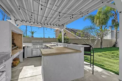 27800 Parkvale Drive, Santa Clarita, CA 91350 - Photo 47