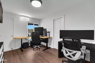 27800 Parkvale Dr, Santa Clarita, CA 91350 - Photo 31