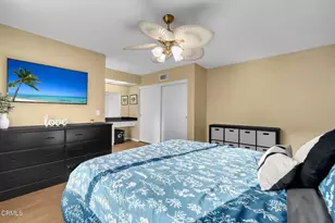 27800 Parkvale Dr, Santa Clarita, CA 91350 - Photo 21