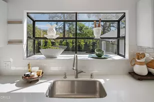 930 N Catalina Ave, Pasadena, CA 91104 - Photo 17