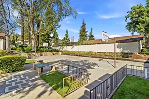 813 E Ponderosa Dr, Azusa, CA 91702 - Photo 29