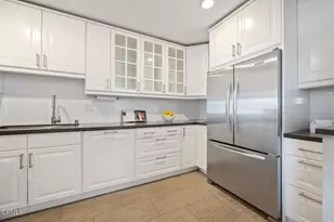 2386 E Del Mar Blvd, Pasadena, CA 91107 - Photo 11