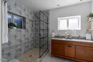 1614 Las Lunas St, Pasadena, CA 91106 - Photo 25