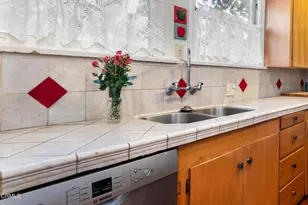 2270 E Orange Grove Blvd, Pasadena, CA 91104 - Photo 17