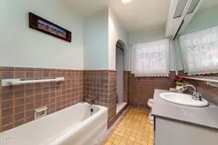 2270 E Orange Grove Blvd, Pasadena, CA 91104 - Photo 19