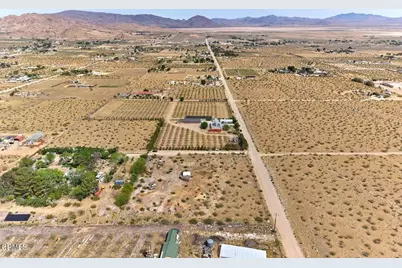 9494 Baker Road, Lucerne Valley, CA 92356 - Photo 9