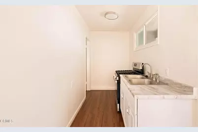 1266 N Flores Street, West Hollywood, CA 90069 - Photo 21