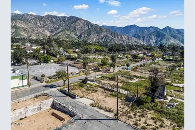 916 Marcheta St Street, Altadena, CA 91001 - Photo 13