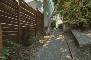 3666 Roderick Rd, Los Angeles, CA 90065 - Photo 37