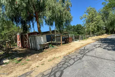 11461 Riverwood Drive, Sunland, CA 91040 - Photo 53