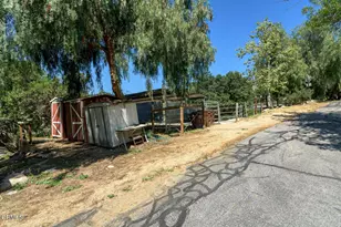 11461 Riverwood Dr, Sunland, CA 91040 - Photo 53