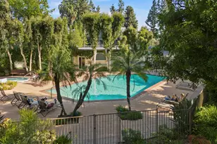 22330 Victory Blvd, Los Angeles, CA 91367 - Photo 1