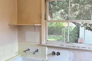 1000 Del Rey Ave, Pasadena, CA 91107 - Photo 13