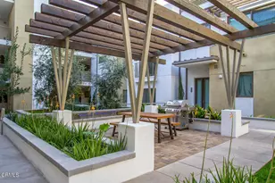 239 S Marengo Ave, Pasadena, CA 91101 - Photo 3