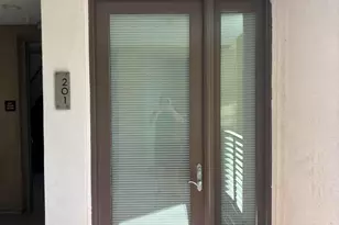 239 S Marengo Ave, Pasadena, CA 91101 - Photo 7