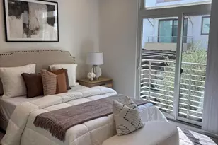 239 S Marengo Ave, Pasadena, CA 91101 - Photo 21