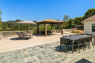 2596 Wallingford Dr, Beverly Hills, CA 90210 - Photo 25