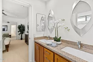 2596 Wallingford Dr, Beverly Hills, CA 90210 - Photo 29