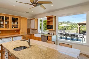 2596 Wallingford Dr, Beverly Hills, CA 90210 - Photo 9