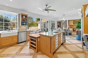 2596 Wallingford Dr, Beverly Hills, CA 90210 - Photo 13