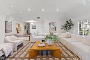 2596 Wallingford Dr, Beverly Hills, CA 90210 - Photo 9