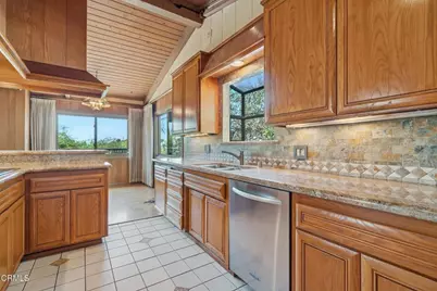 1876 Kaweah Drive, Pasadena, CA 91105 - Photo 11