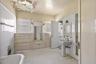 3273 Country Club Dr, Los Angeles, CA 90019 - Photo 23