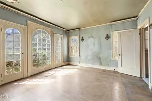 3273 Country Club Dr, Los Angeles, CA 90019 - Photo 17