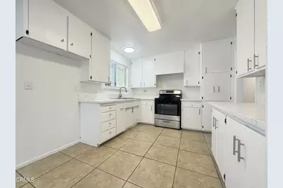 1203 W Avenue H8, Lancaster, CA 93534 - Photo 7