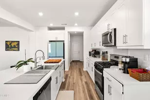 9019 Black Thorn St, Jurupa Valley, CA 92509 - Photo 5