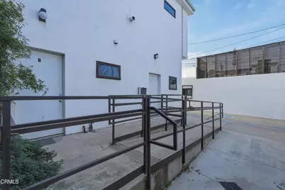 137 Arena Street, El Segundo, CA 90245 - Photo 29
