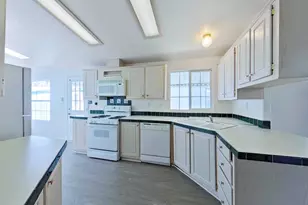 19127 Pioneer Blvd, Cerritos, CA 90703 - Photo 11