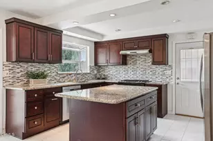 10856 Topeka Dr, Porter Ranch, CA 91326 - Photo 11
