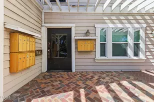 421 N Euclid Ave, Pasadena, CA 91101 - Photo 3