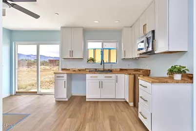 9210 Cherokee Trail, Lucerne Valley, CA 92356 - Photo 17