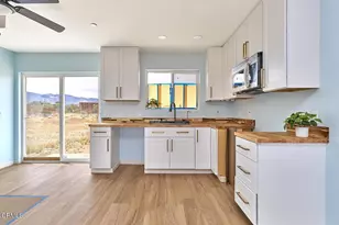 9210 Cherokee Trail, Lucerne Valley, CA 92356 - Photo 17