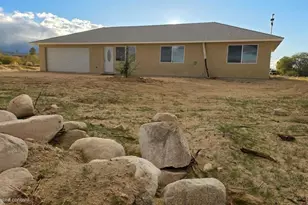 9210 Cherokee Trail, Lucerne Valley, CA 92356 - Photo 3