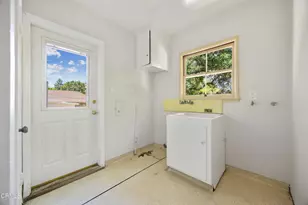 2015 Montecito Dr, Glendale, CA 91208 - Photo 15