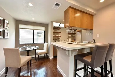 279 E Glenarm Street #10, Pasadena, CA 91106 - Photo 3