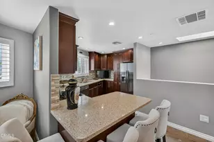 9325 9327 La Shell Dr, Tujunga, CA 91042 - Photo 33