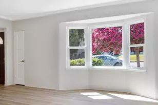 640 E Elmwood Ave, Burbank, CA 91501 - Photo 5