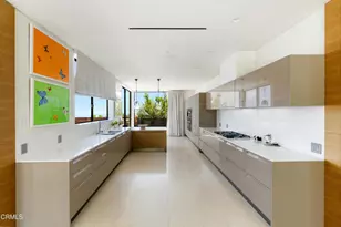 590 Haynes Ave, Beverly Hills, CA 90210 - Photo 11