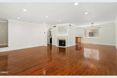 9503 Via Venezia, Burbank, CA 91504 - Photo 5