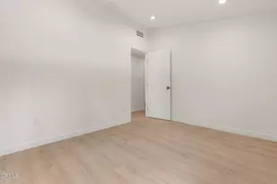 17254 Warrington Dr, Los Angeles, CA 91344 - Photo 29