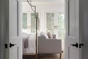 52 N Arroyo Blvd, Pasadena, CA 91105 - Photo 23