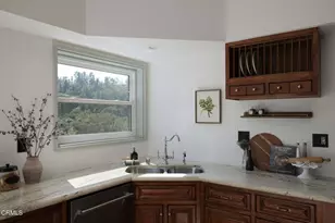 52 N Arroyo Blvd, Pasadena, CA 91105 - Photo 15