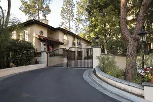 52 N Arroyo Blvd, Pasadena, CA 91105 - Photo 1