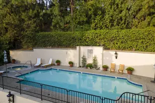 52 N Arroyo Blvd, Pasadena, CA 91105 - Photo 33