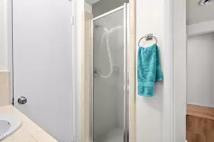 253 Redwood Dr, Pasadena, CA 91105 - Photo 25