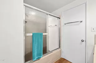 253 Redwood Dr, Pasadena, CA 91105 - Photo 33